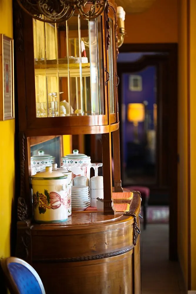 Bed & Breakfast Castello D'Urso Somma B&B Aeroporto di Catania Fontana Rossa